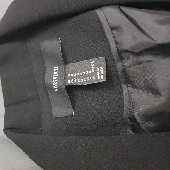 Black buttonless blazer - Picture 3 of 3